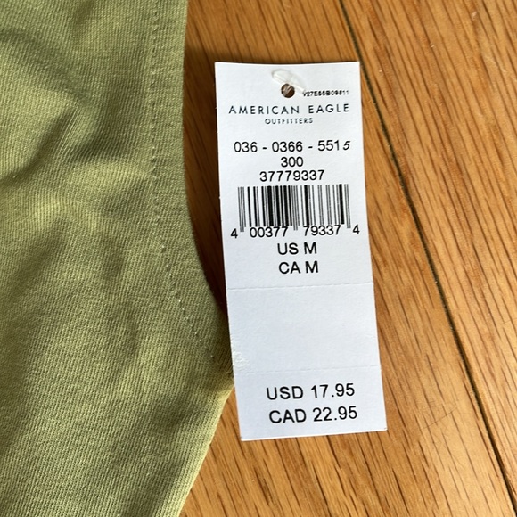 New AE Crop Tank - Picture 3 of 3